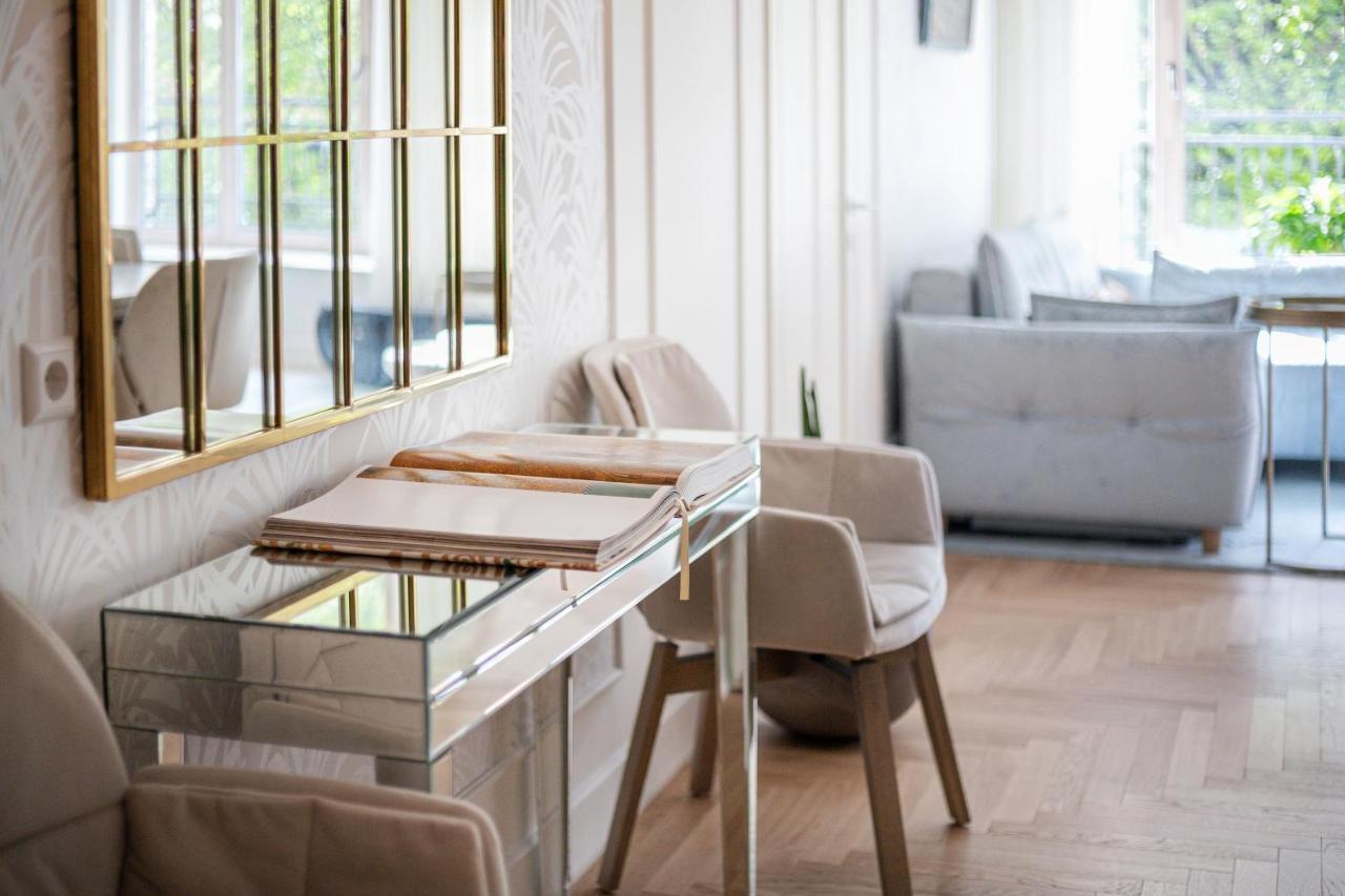 Jogailos Residence Peaceful Old Town Luxury 3 Bdr, 2 Bthr, Free Garage, Top-Speed Wifi VNO Esterno foto