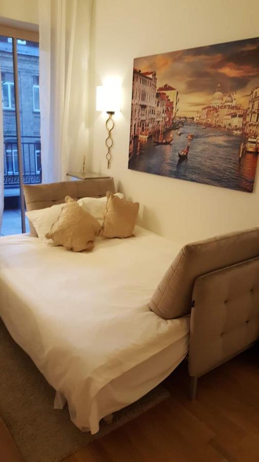 Jogailos Residence Peaceful Old Town Luxury 3 Bdr, 2 Bthr, Free Garage, Top-Speed Wifi VNO Esterno foto