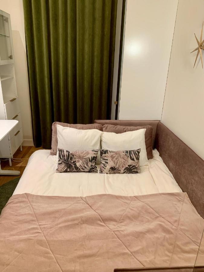 Jogailos Residence Peaceful Old Town Luxury 3 Bdr, 2 Bthr, Free Garage, Top-Speed Wifi VNO Esterno foto